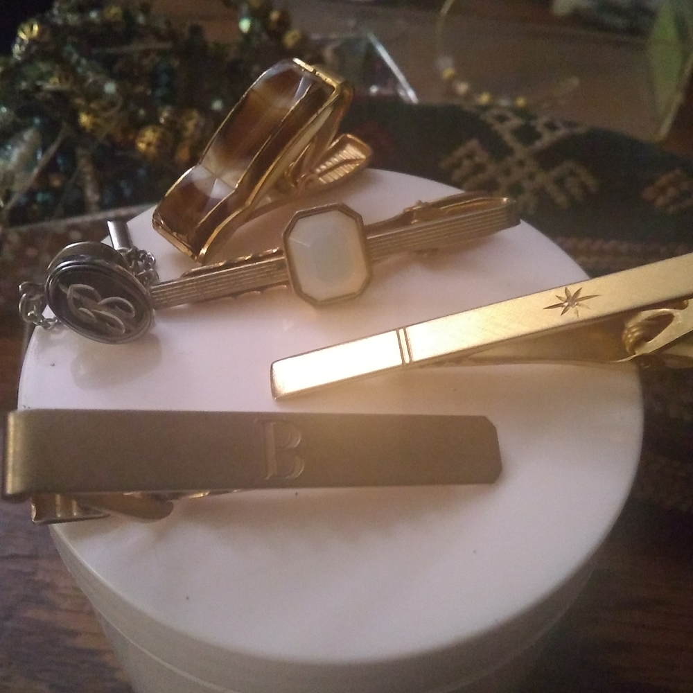Tie clips
